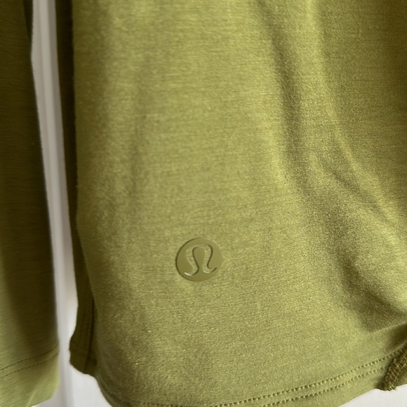 Lululemon Open Back Long Sleeve Shirt - Picture 5 of 5